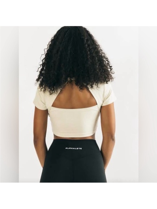 Alphalete Tops - Alphalete Cream Short Sleeve Open-Back Crop Top